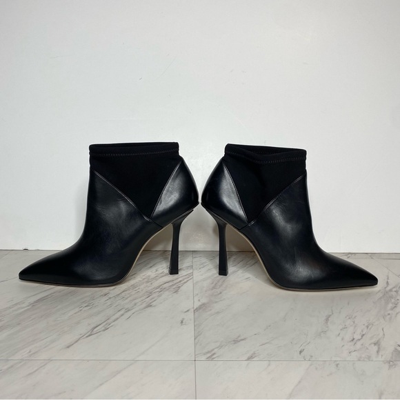 Stuart Weitzman Max Black Leather Pointed Toe Bootie 9 Narrow - Picture 7 of 16
